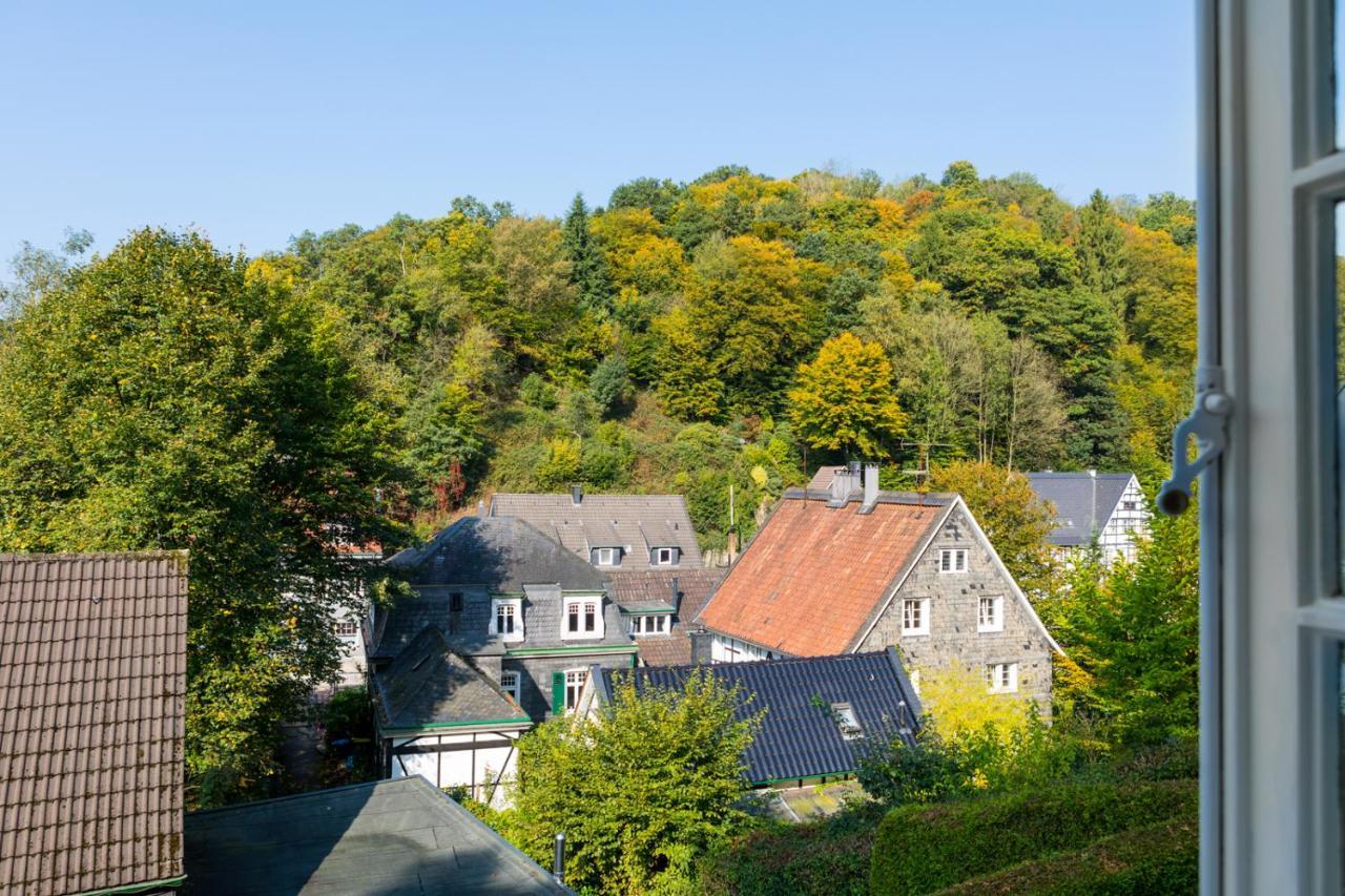 Zur Burgstiege Hotel Solingen Exterior photo